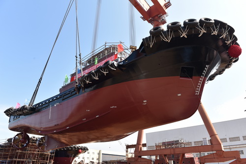 2022-7-9--舟山2船接水-1--压缩.JPG