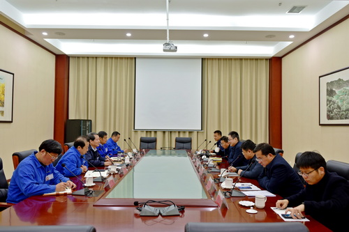 2023-2-28--市工信局张永意局长调研--压缩.JPG
