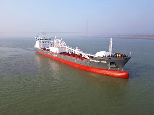 德国5650DWT水泥船启航-压缩.JPG