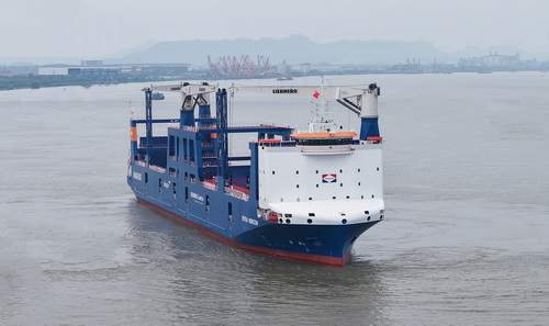 15.6K2号开航.jpg